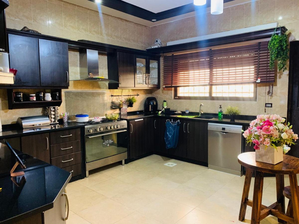 Laura'S Modern Villa Μάνταμπα Εξωτερικό φωτογραφία